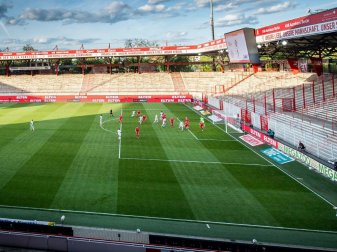 Die Köpenicker verleihen Dehl für ein Jahr nach Halle Die Köpenicker verleihen Dehl für ein Jahr nach Halle