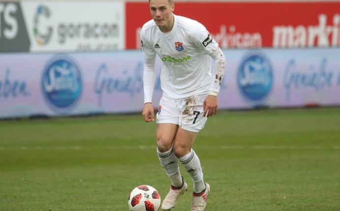 Finn Porath verlängert seinen Vertrag bei Holstein Kiel
