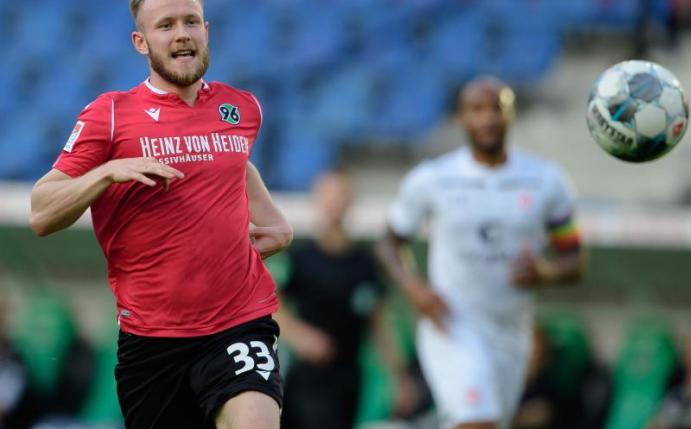 Wechselt zu Union Berlin: Cedric Teuchert. Foto: Swen Pförtner/dpa