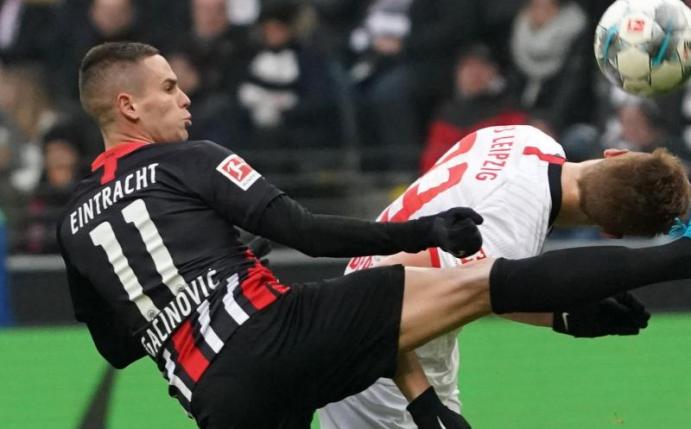 Mittelfeldspieler Mijat Gacinovic steht unmittelbar vor einem Wechsel von Eintracht Frankfurt zur TSG 1899 Hoffenheim. Foto: Thomas Frey/dpa