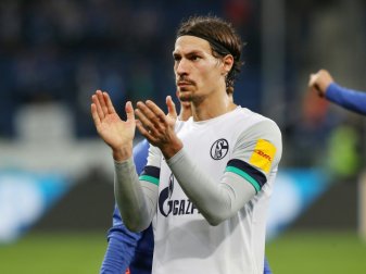 Stamboulis neuer Vertrag auf Schalke gilt bis 2023 Stamboulis neuer Vertrag auf Schalke gilt bis 2023