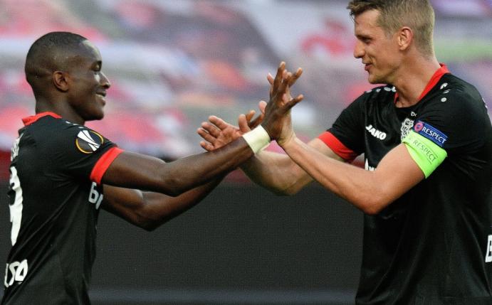 Diaby (l.) traf gegen die Rangers zum Sieg