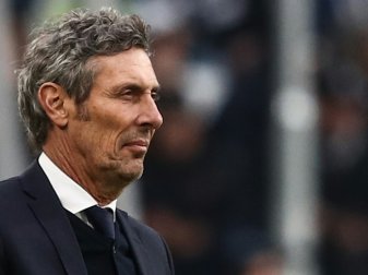 Luca Gotti verlängert seinen Vertrag um zwei Jahre Luca Gotti verlängert seinen Vertrag um zwei Jahre