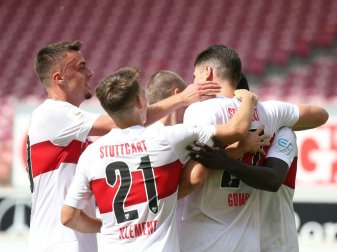 Der VfB Stuttgart gewinnt mit 6:1 gegen Sandhausen Der VfB Stuttgart gewinnt mit 6:1 gegen Sandhausen