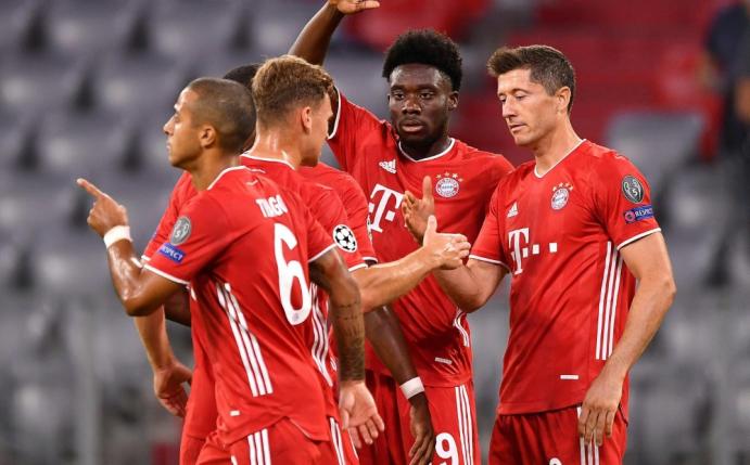 Die Bayern bejubeln den 4:1-Sieg gegen den FC Chelsea