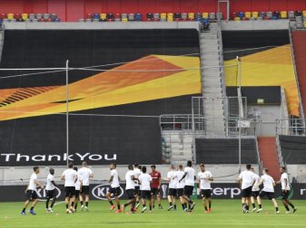 Bayer Leverkusen spielt in Düsseldorf um gegen Inter Mailand. Foto: Martin Meissner/AP POOL/dpa Bayer Leverkusen spielt in Düsseldorf um gegen Inter Mailand. Foto: Martin Meissner/AP POOL/dpa