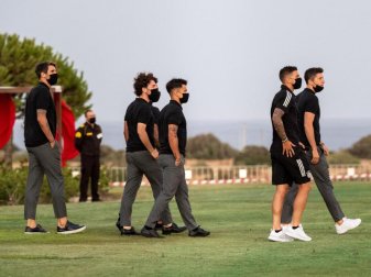 Im Luxusresort «Cascade» in Lagos haben die Fußballer des FC Bayern beste Vorbereitungsmöglichkeiten. Foto: Matthias Balk/dpa Im Luxusresort «Cascade» in Lagos haben die Fußballer des FC Bayern beste Vorbereitungsmöglichkeiten. Foto: Matthias Balk/dpa