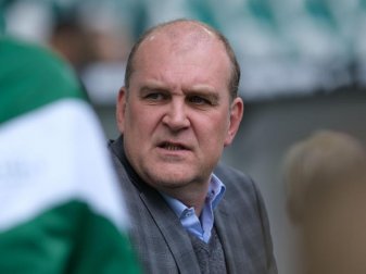 Hofft auf Zuschauer bei Heimspielen: Wolfsburgs Geschäftsführer Sport, Jörg Schmadtke. Foto: Peter Steffen/dpa Hofft auf Zuschauer bei Heimspielen: Wolfsburgs Geschäftsführer Sport, Jörg Schmadtke. Foto: Peter Steffen/dpa