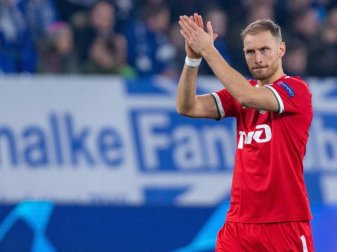 Benedikt Höwedes hat seine Karriere als Profifußballer beendet. Foto: Guido Kirchner/dpa