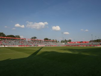 Douglas spielt künftig im Würzburger Stadion