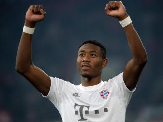 Der FC Bayern würde gerne den Vertrag mit David Alaba verlängern. Foto: Federico Gambarini/dpa