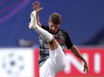 Thomas Müller bei der Vorbereitung auf seinen Rekordeinsatz. Foto: Manu Fernandez/AP Pool/dpa