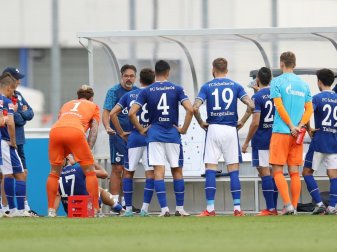 Schalke verliert gegen Drittliga-Aufsteiger Verl mit 4:5 Schalke verliert gegen Drittliga-Aufsteiger Verl mit 4:5