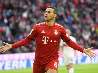 Laut einem Medienbericht sollen sich der Mittelfeldspieler Thiago und der FC Liverpool über einen Transfer geeinigt haben. Foto: Tobias Hase/dpa/Archivbild Laut einem Medienbericht sollen sich der Mittelfeldspieler Thiago und der FC Liverpool über einen Transfer geeinigt haben. Foto: Tobias Hase/dpa/Archivbild
