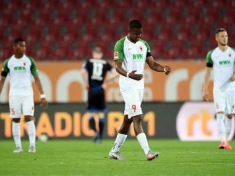 Augsburg verleiht Sergio Cordova (m.) nach Bielefeld Augsburg verleiht Sergio Cordova (m.) nach Bielefeld
