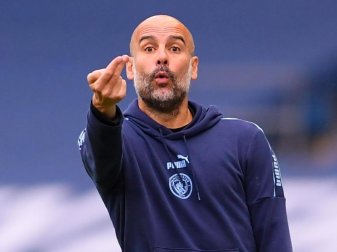 Pep Guardiola macht als Trainer von Manchester City weiter. Foto: Laurence Griffiths/Nmc Pool W/PA Wire/dpa Pep Guardiola macht als Trainer von Manchester City weiter. Foto: Laurence Griffiths/Nmc Pool W/PA Wire/dpa