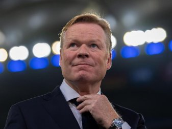 Favorit auf den vakanten Trainerposten beim FC Barcelona: Ronald Koeman. Foto: Robert Michael/dpa-Zentralbild/dpa Favorit auf den vakanten Trainerposten beim FC Barcelona: Ronald Koeman. Foto: Robert Michael/dpa-Zentralbild/dpa