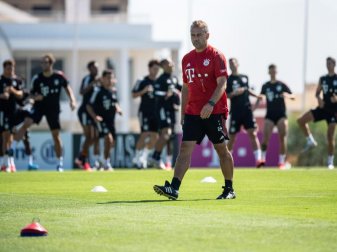 Bayern-Trainer Hansi Flick hat mit seinen Spielern einen Pakt geschlossen. Foto: Matthias Balk/dpa Bayern-Trainer Hansi Flick hat mit seinen Spielern einen Pakt geschlossen. Foto: Matthias Balk/dpa