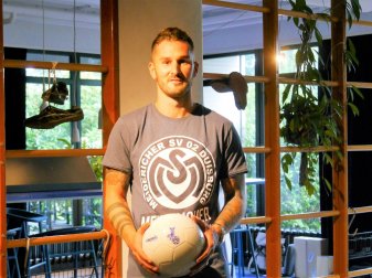 Ab jetzt im Trikot der Zebras: Dominik Schmidt Ab jetzt im Trikot der Zebras: Dominik Schmidt