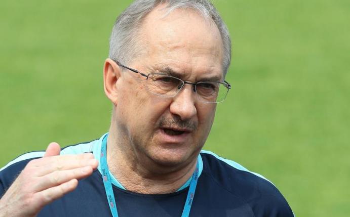 Trainer Uli Stielike muss beim chinesischen Erstligisten Tianjin Teda gehen. Foto: -/YNA/dpa