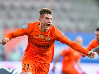 Nachwuchsstürmer Bartosz Bialek wechselt nach Wolfsburg Nachwuchsstürmer Bartosz Bialek wechselt nach Wolfsburg