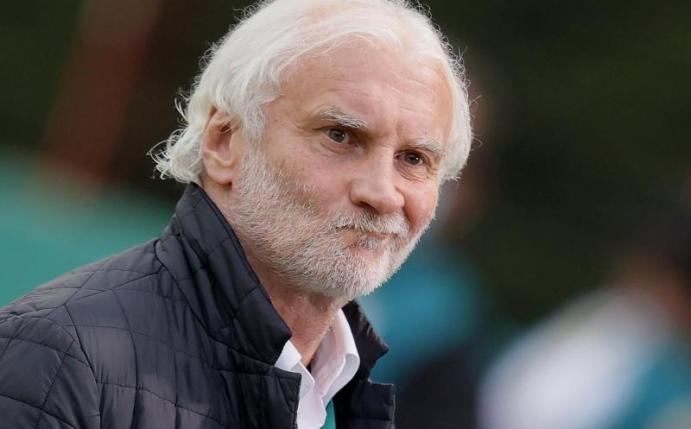 Ist mit der Arbeit von Trainer Peter Bosz sehr zufrieden: Rudi Völler, Geschäftsführer Sport von Bayer Leverkusen. Foto: Ronald Wittek/epa Pool /dpa