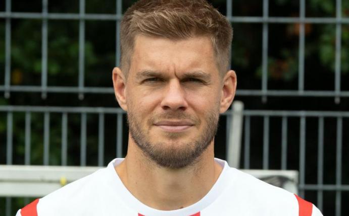 Wunschstürmer des Hamburger SV: Simon Terodde. Foto: Federico Gambarini/dpa