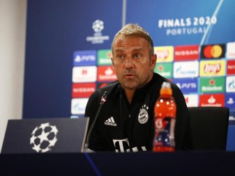 Keine Experimente: Trainer Hansi Flick setzt gegen Olympique Lyon auf die gegen den FC Barcelona siegreiche Bayern-Elf. Foto: -/Getty Images via UEFA/dpa