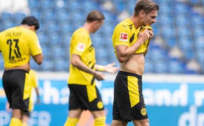 Der BVB kassierte gegen Feyenoord die erste Testspiel-Niederlage. Foto: Bernd Thissen/dpa