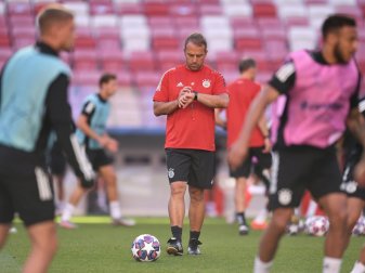 Hansi Flick vertraut seiner offensiven Spielphilosophie Hansi Flick vertraut seiner offensiven Spielphilosophie