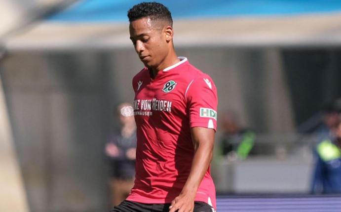 Dennis Aogo spielte zuletzt für Hannover 96. Foto: Peter Steffen/dpa