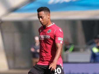 Dennis Aogo spielte zuletzt für Hannover 96. Foto: Peter Steffen/dpa Dennis Aogo spielte zuletzt für Hannover 96. Foto: Peter Steffen/dpa