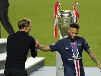Thomas Tuchels (l) Vertrag läuft noch bis 2021. Foto: Miguel A. Lopes/Pool EPA/AP/dpa