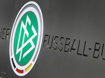 DFB unterstützt Vereine aus dem Nachwuchsförderungstopf DFB unterstützt Vereine aus dem Nachwuchsförderungstopf