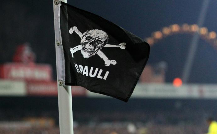Der FC St. Pauli verpflichtet Afeez Aremu