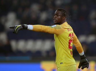 Mvogo steht seit 2017 bei RB Leipzig unter Vertrag Mvogo steht seit 2017 bei RB Leipzig unter Vertrag