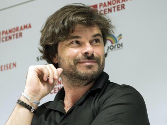 Ciriaco Sforza wird neuer Trainer beim FC Basel. Foto: Peter Schneider/KEYSTONE/dpa Ciriaco Sforza wird neuer Trainer beim FC Basel. Foto: Peter Schneider/KEYSTONE/dpa