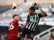 Valentino Lazaro (r) spielte zuletzt für Newcastle United. Foto: Owen Humphreys/PA Wire/dpa