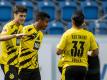 Immanuel Pherai (r) erzielte den einzigen BVB-Treffer gegen Paderborn. Foto: David Inderlied/dpa