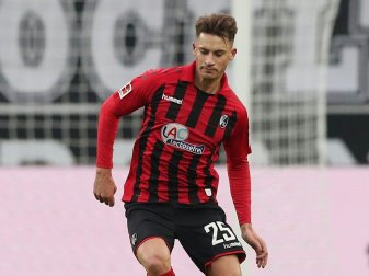 Robin Koch schließt sich wohl Leeds United an Robin Koch schließt sich wohl Leeds United an