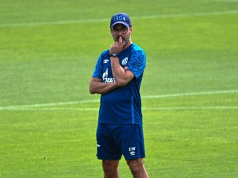 Schalke muss das Testspiel gegen Viktoria Köln absagen Schalke muss das Testspiel gegen Viktoria Köln absagen