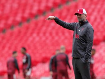 Jürgen Klopp und seine Liverpooler haben den ersten Titel der Saison verpasst. Foto: Andrew Couldridge/Pool Reuters/AP/dpa Jürgen Klopp und seine Liverpooler haben den ersten Titel der Saison verpasst. Foto: Andrew Couldridge/Pool Reuters/AP/dpa