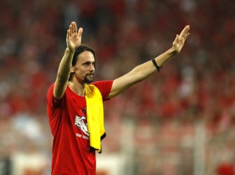Neven Subotic und Fans fordern Reformen im Profifußball Neven Subotic und Fans fordern Reformen im Profifußball
