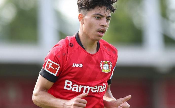 Ayman Azhil verlängert seinen Vertrag um zwei Jahre