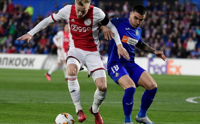Donny van de Beek (l.) wechselt zu Manchester United 