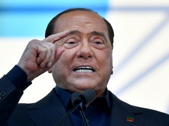 Silvio Berlusconi ist mit dem Coronavirus infiziert Silvio Berlusconi ist mit dem Coronavirus infiziert