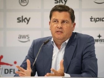 Christian Seifert, Vorsitzender der Geschäftsführung der DFL, spricht bei einer Pressekonferenz. Foto: Frank Rumpenhorst/dpa Christian Seifert, Vorsitzender der Geschäftsführung der DFL, spricht bei einer Pressekonferenz. Foto: Frank Rumpenhorst/dpa