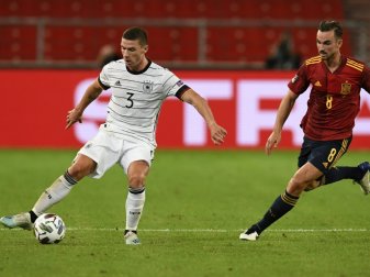 Gosens (l.) bereitete den Treffer von Werner vor 