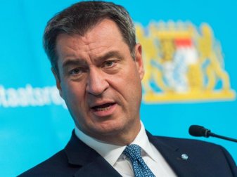 Bayerns Ministerpräsident Markus Söder bleibt in der Frage nach der Rückkehr der Fans in die Stadien skeptisch. Foto: Peter Kneffel/dpa pool/dpa Bayerns Ministerpräsident Markus Söder bleibt in der Frage nach der Rückkehr der Fans in die Stadien skeptisch. Foto: Peter Kneffel/dpa pool/dpa