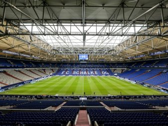 Derzeit dürfen bis zu 300 Zuschauer in die Veltins-Arena Derzeit dürfen bis zu 300 Zuschauer in die Veltins-Arena